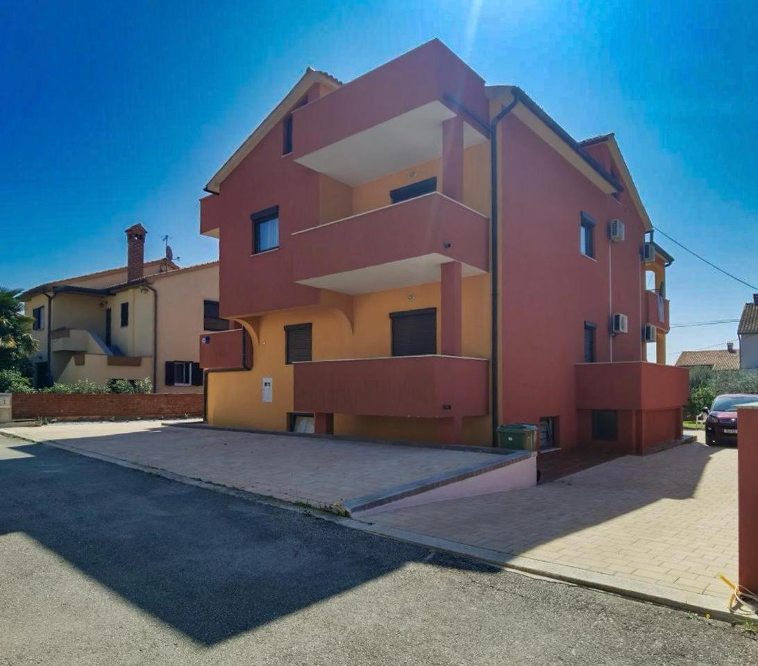 شقة Casa Sol Maris Novigrad Istria المظهر الخارجي الصورة